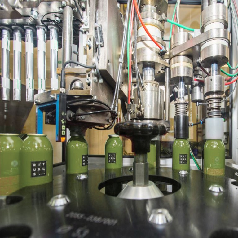 Bottling line for aerosols with green cans